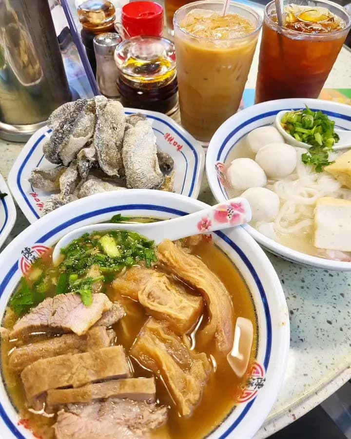 陳儀興牛什粉麵茶餐廳 photo 8