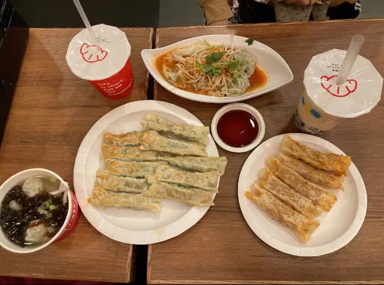 八方雲集鍋貼水餃專門店 (花都廣場) photo 4