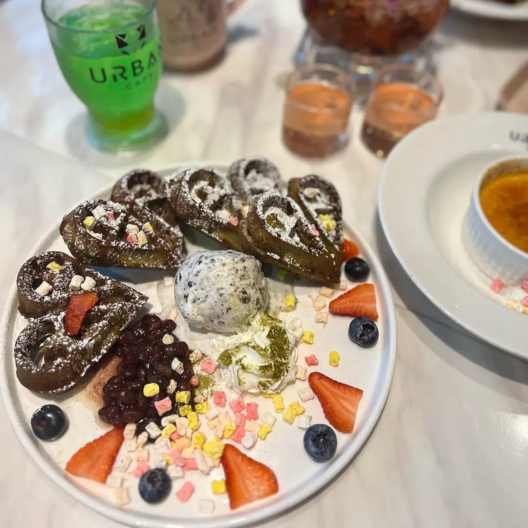 URBAN Cafe (駱駝漆大廈第一座) photo 8