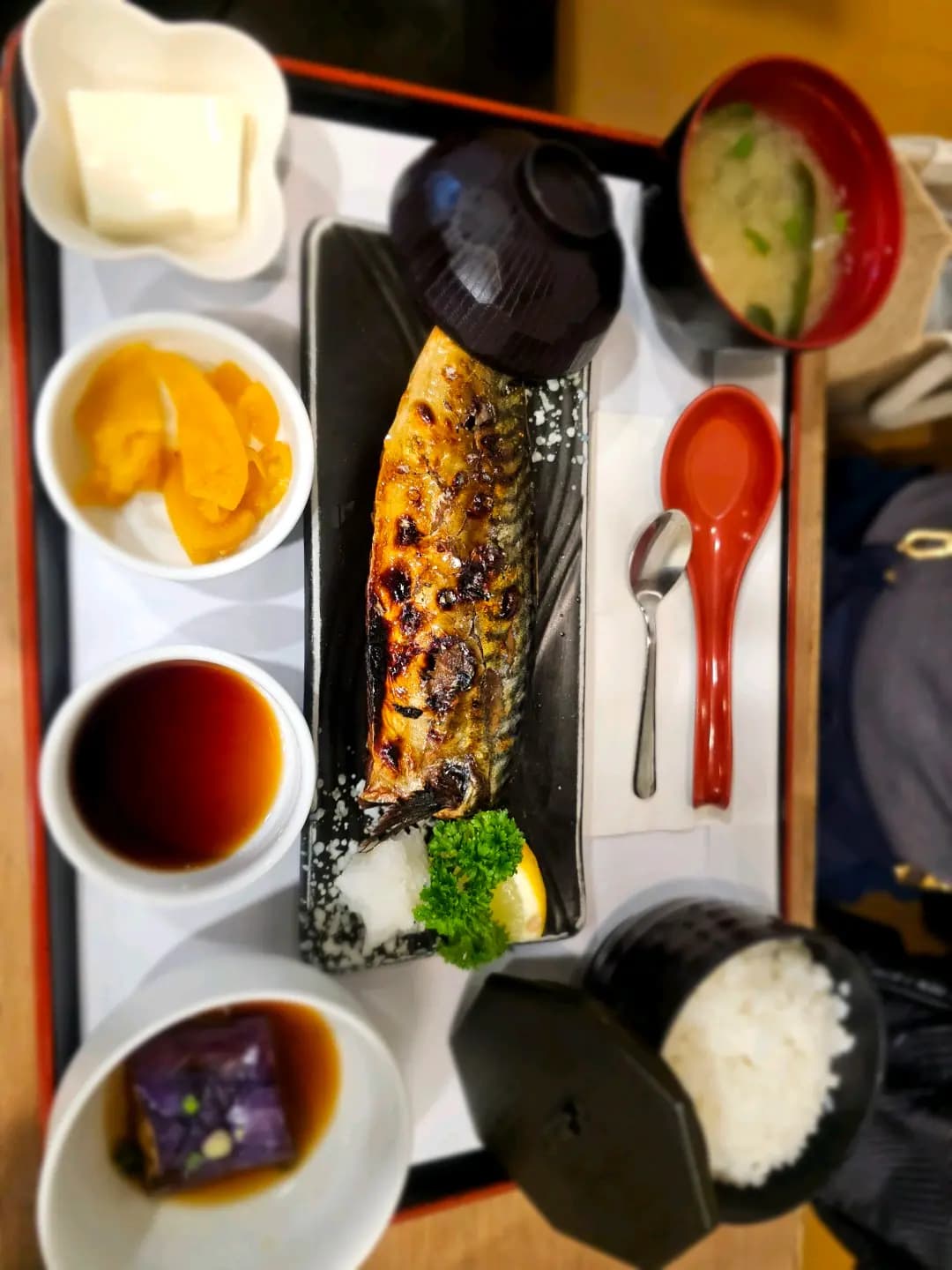 Curry Bee photo 6