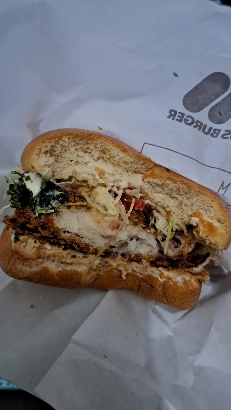 MOS Burger (粉嶺中心) photo 2