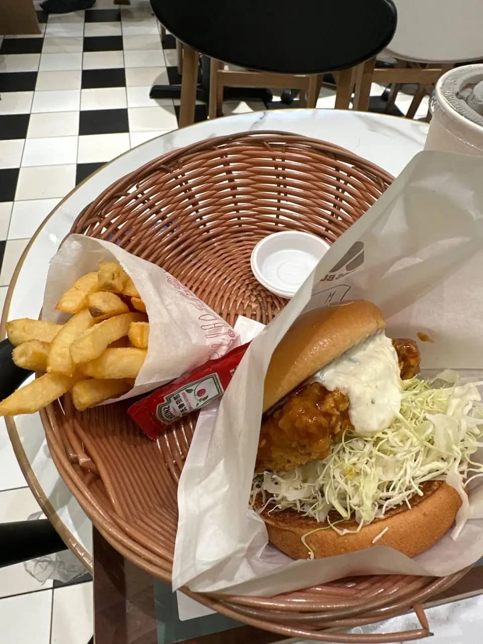 MOS Burger photo 6