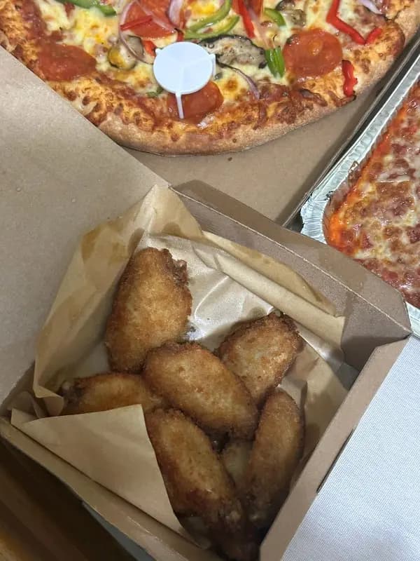 Canadian Pizza (青菱徑) photo 5