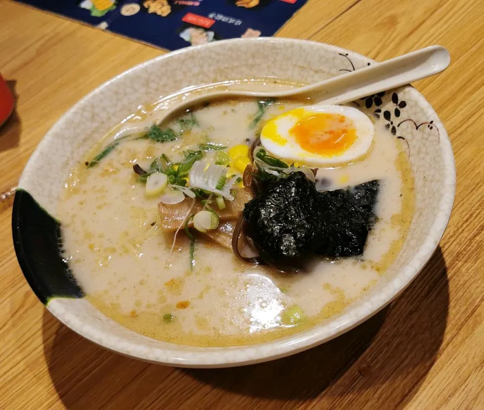 山謙 photo 1