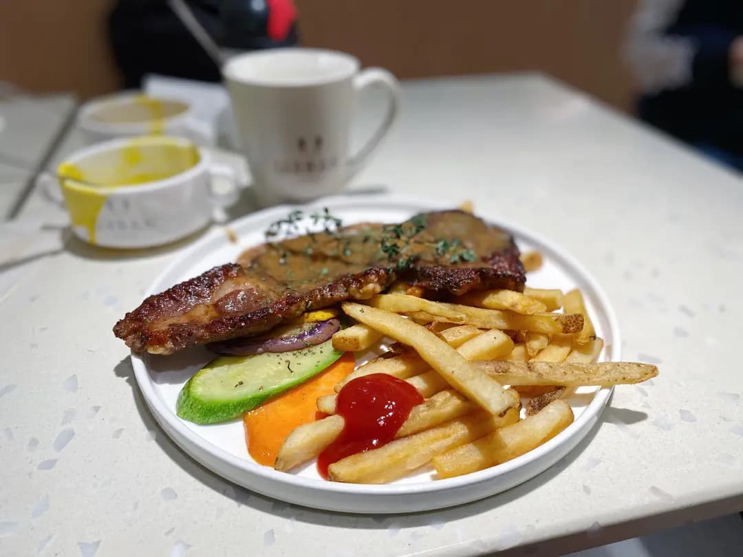 URBAN Cafe (麗新商業中心) photo 7