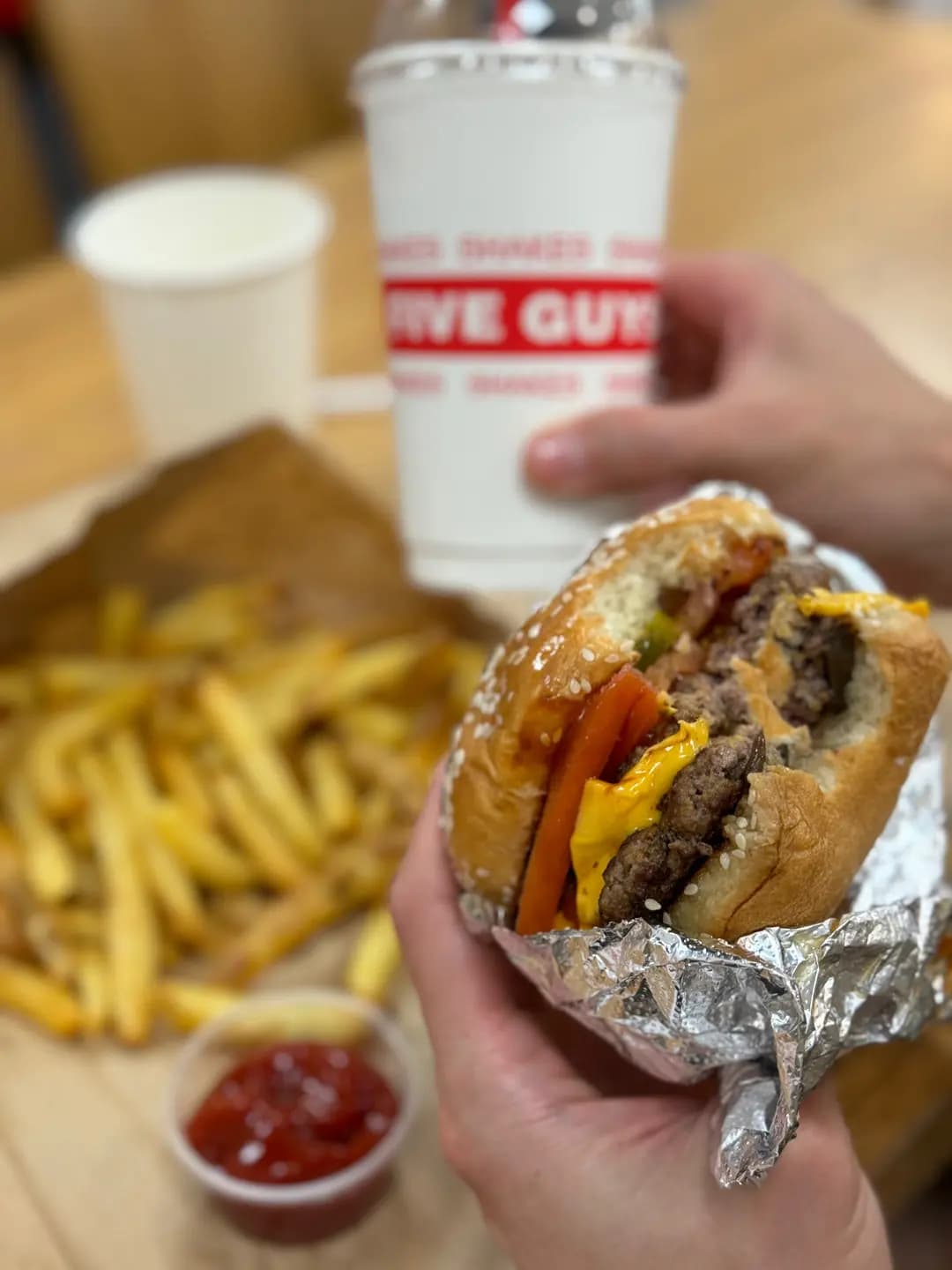 FIVE GUYS photo 5