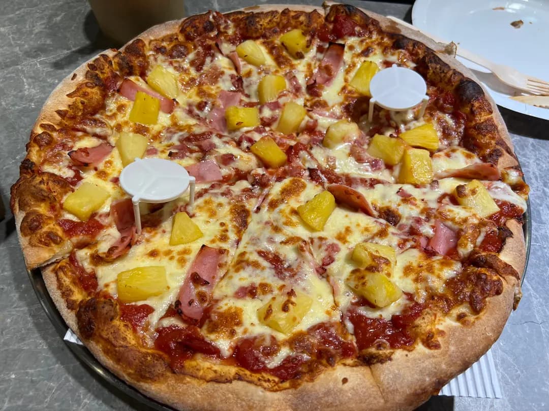 Canadian Pizza (好順景大廈) photo 7