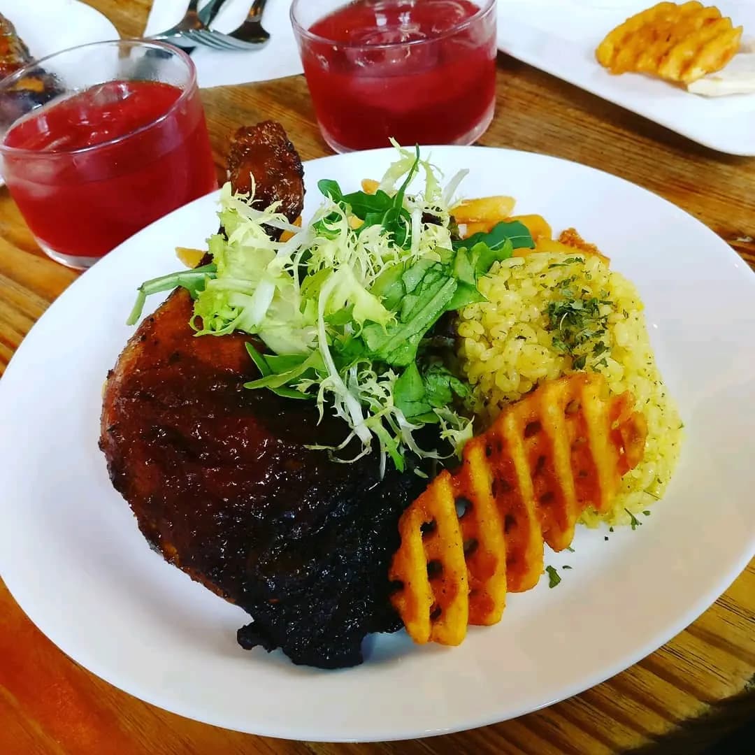 Wolf Den Cafe photo 4