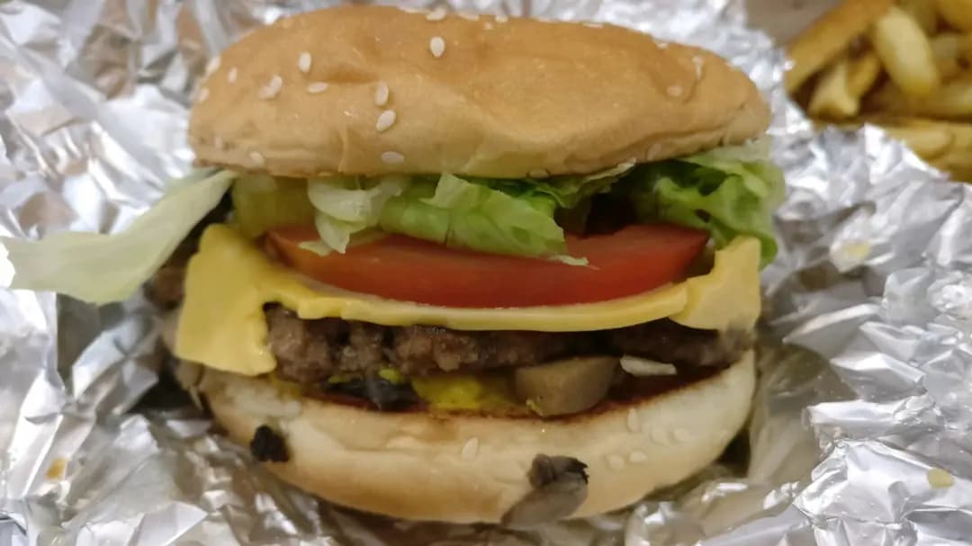 FIVE GUYS photo 7