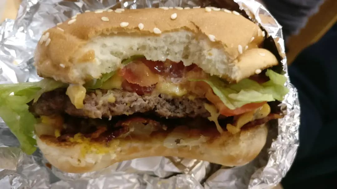 FIVE GUYS photo 8