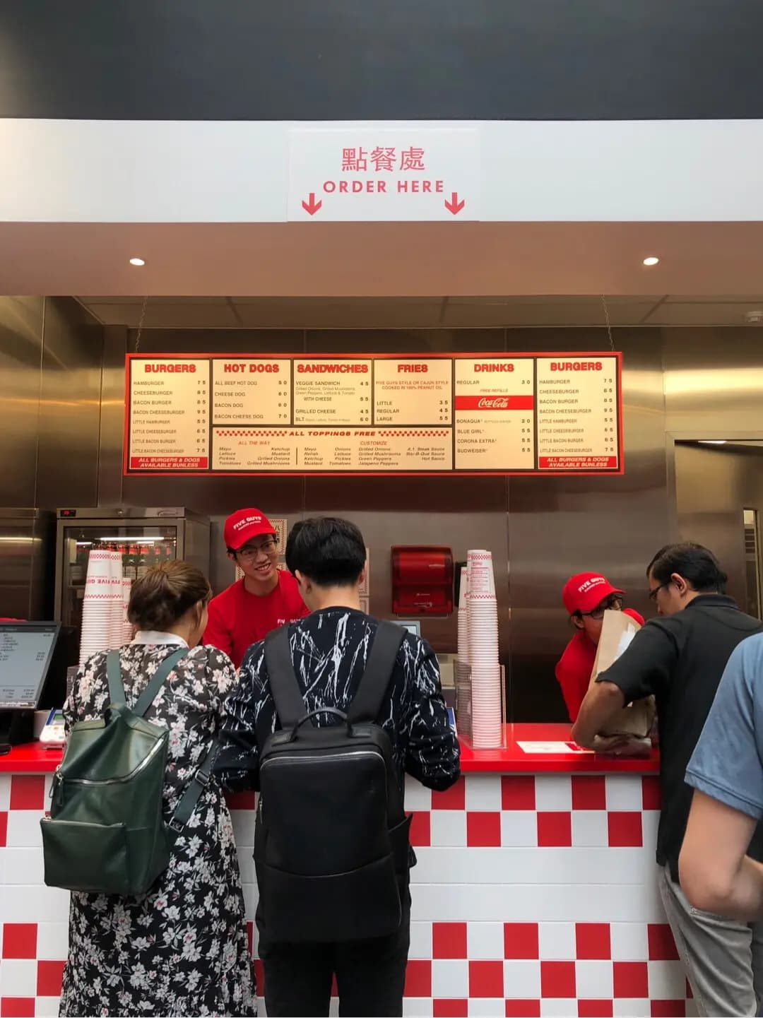 FIVE GUYS photo 1