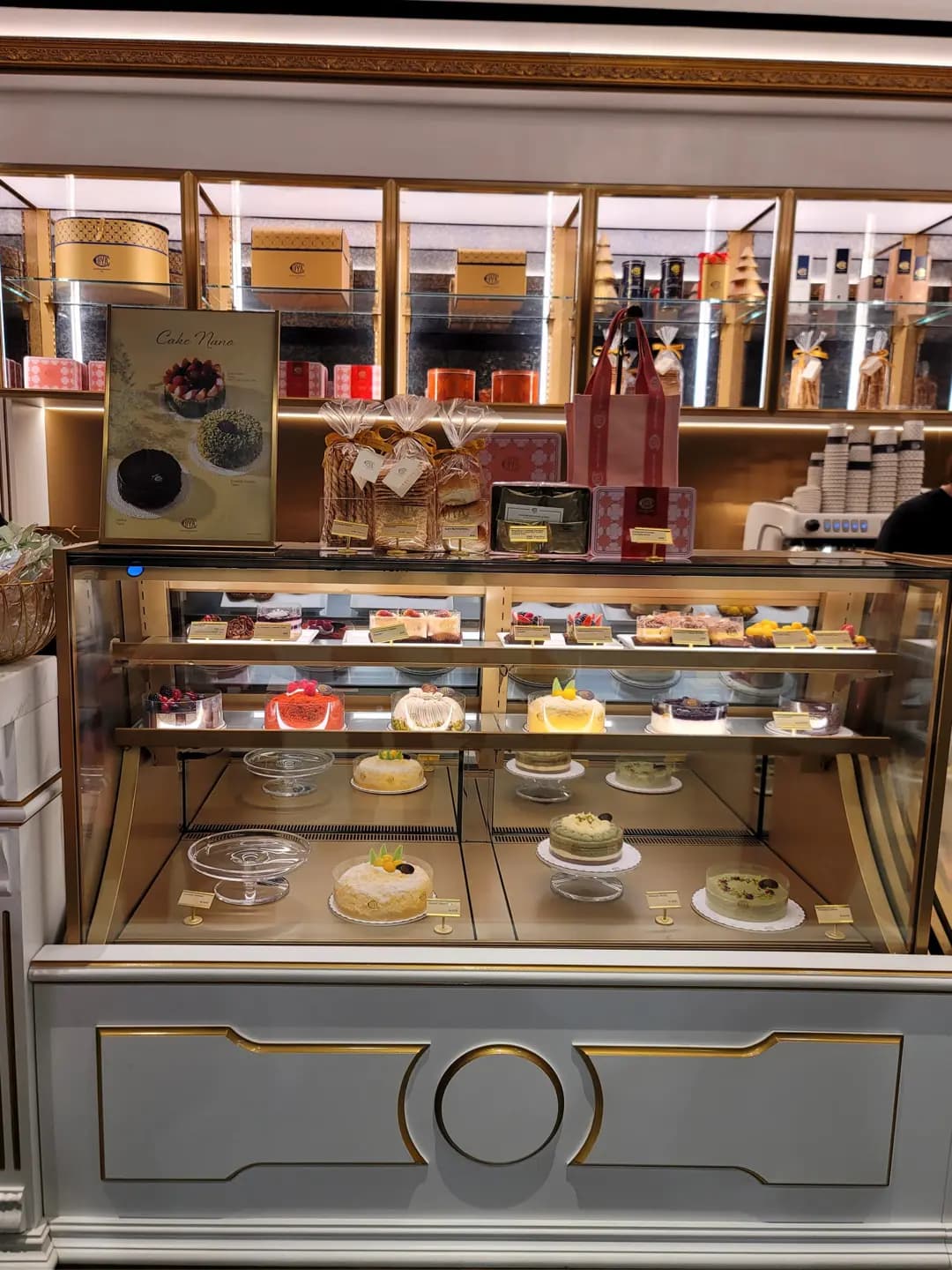 Cova Pasticceria & Confetteria photo 6