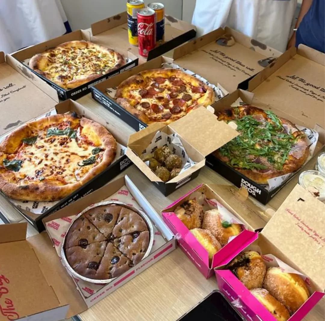 Dough Bros Pizza & Doughnuts (富利商業大廈) photo 4
