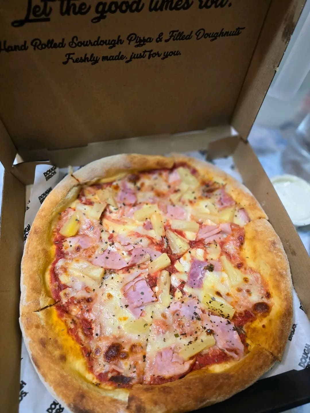 Dough Bros Pizza & Doughnuts (港鐵東涌站) photo 1