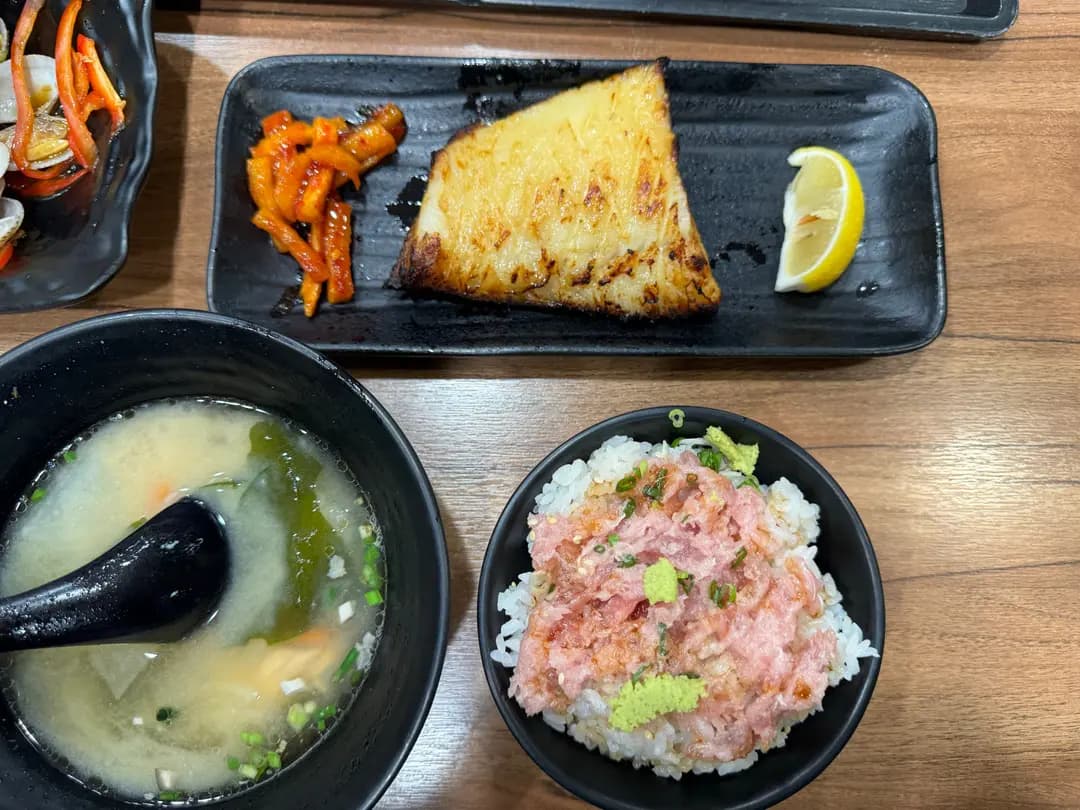 魚屋 photo 3