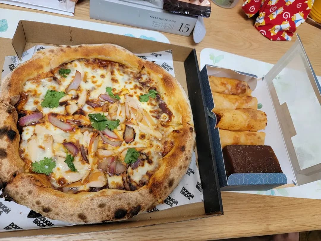 Dough Bros Pizza & Doughnuts (MONTEREY Place) photo 5