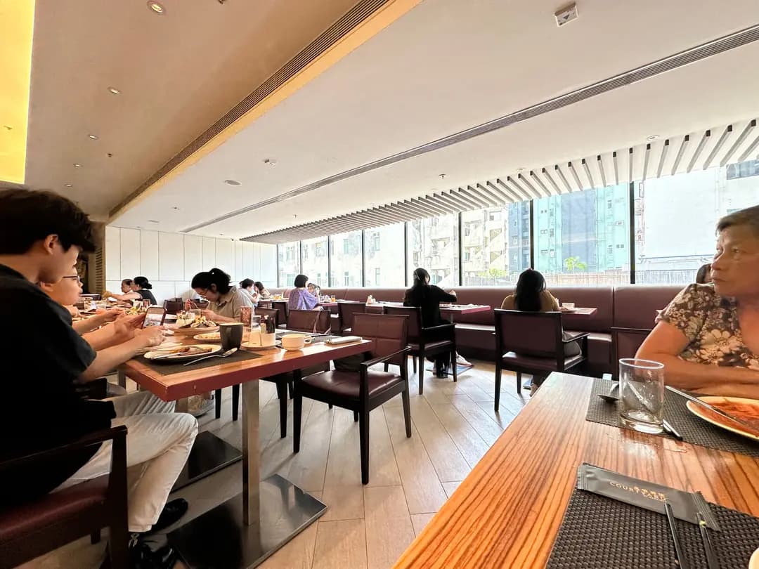 MoMo Café photo 4