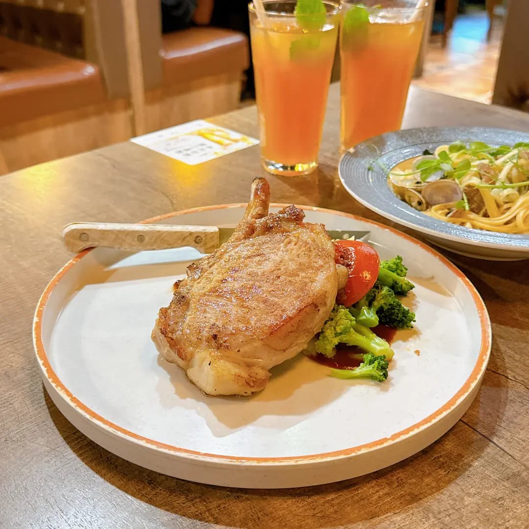 WM Café & Bar (雅濤居購物商場) photo 8
