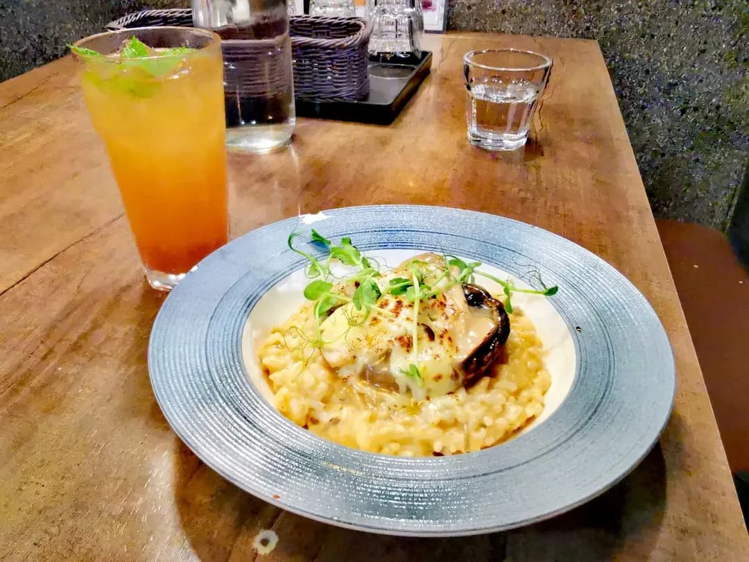 WM Café & Bar (雅濤居購物商場) photo 1