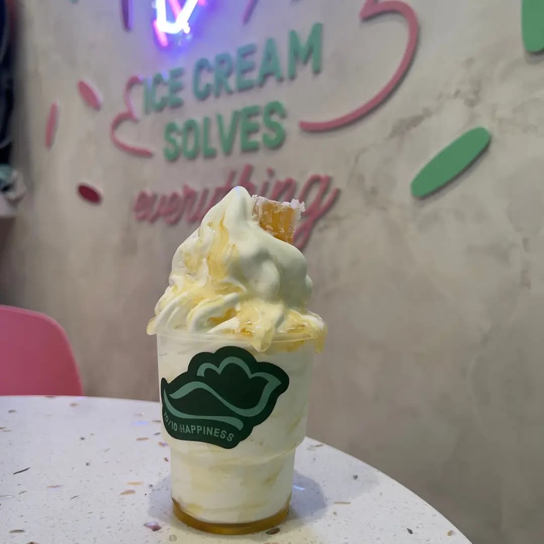 10/10 Ice Cream & Desserts photo 6