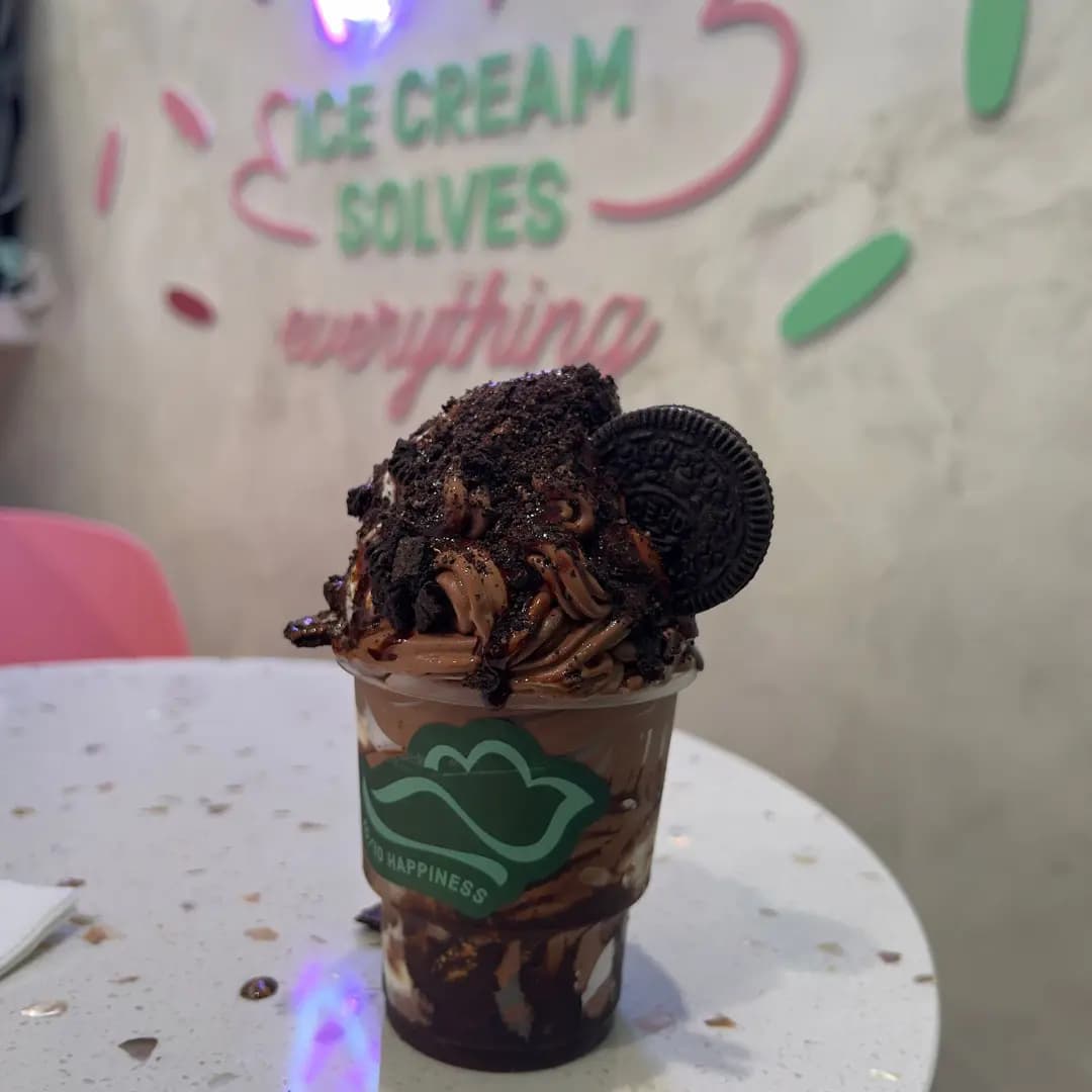 10/10 Ice Cream & Desserts photo 7