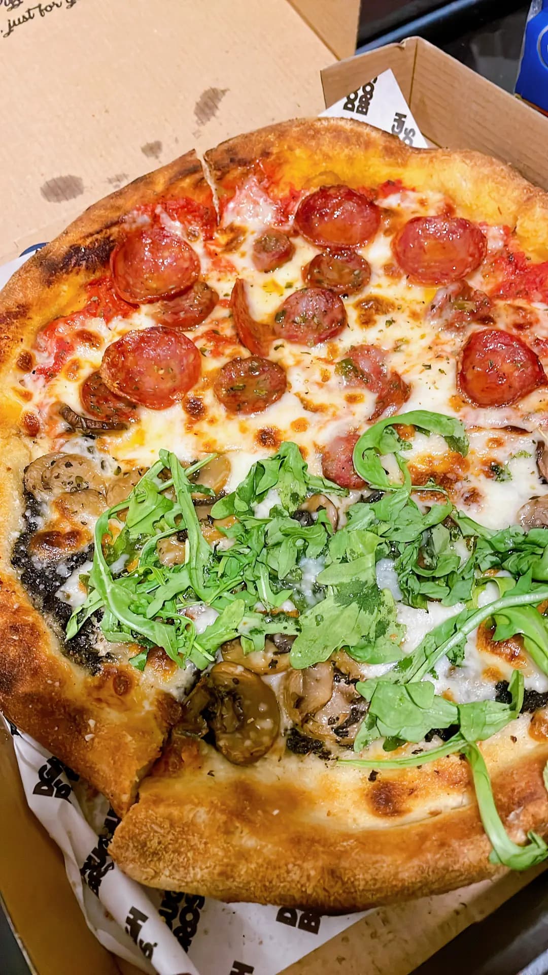 Dough Bros Pizza & Doughnuts (富利商業大廈) photo 2