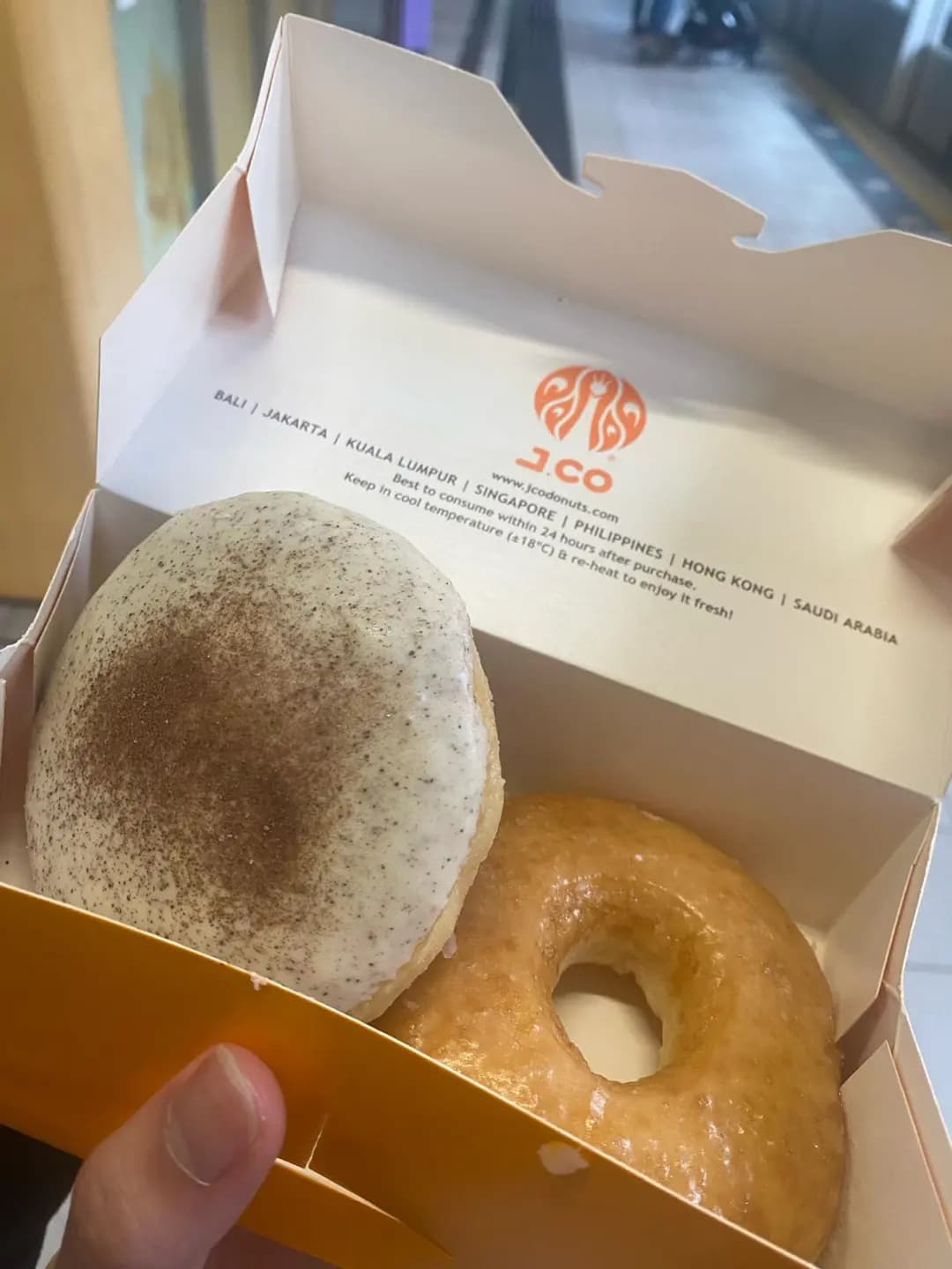 J.Co Donuts & Coffee photo 4