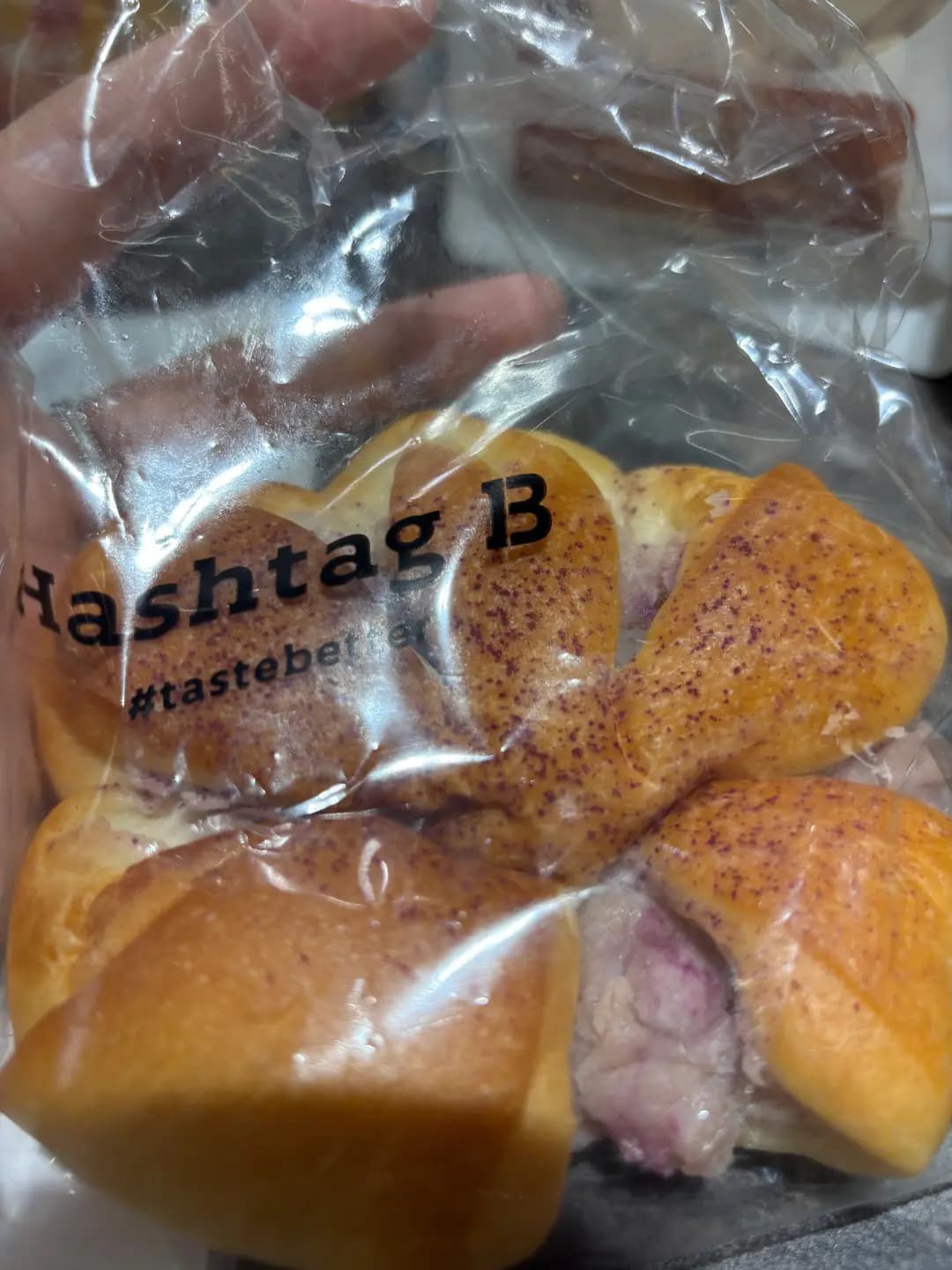 Hashtag B photo 7