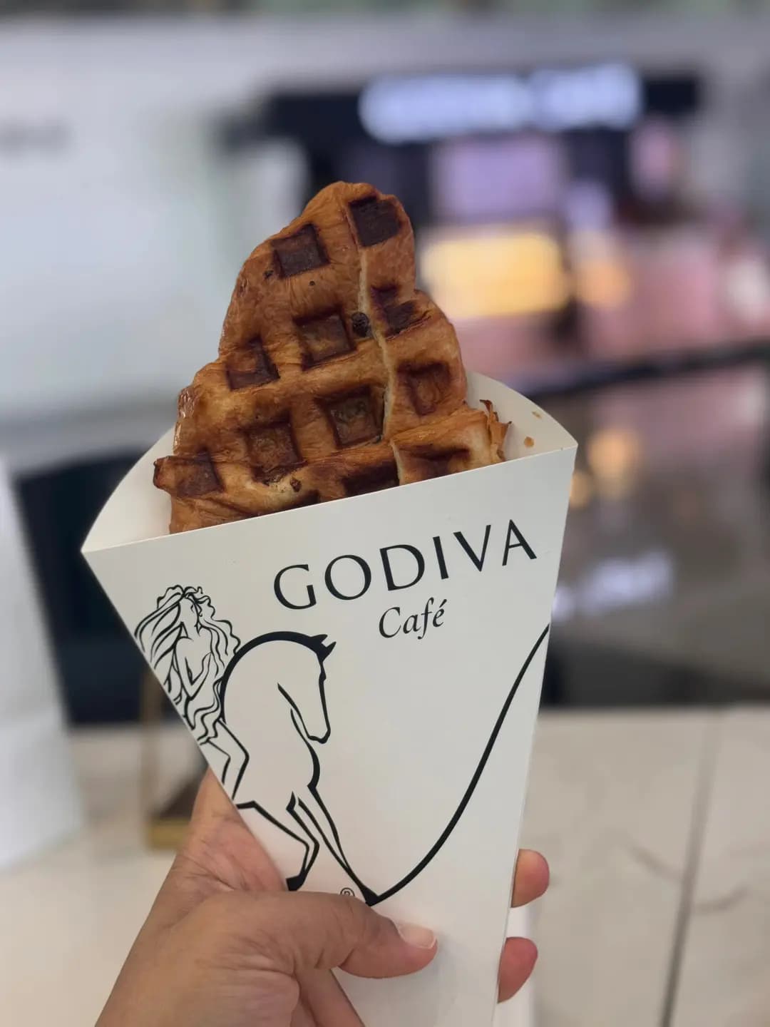 GODIVA CAFÉ photo 6