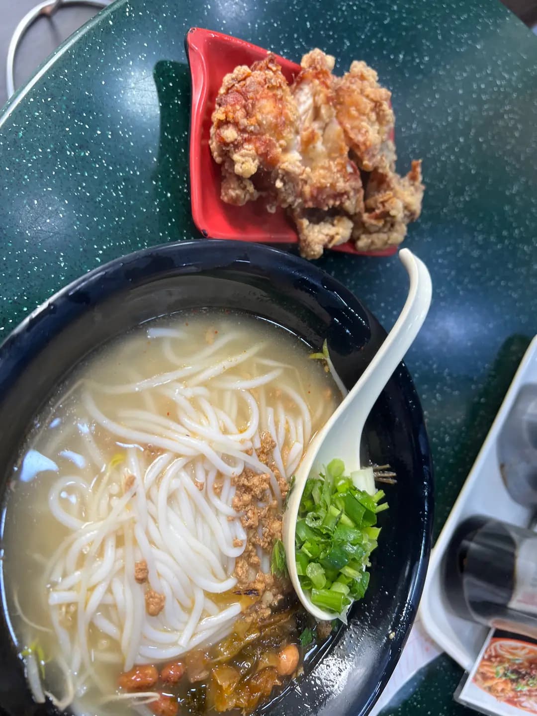 巴蜀軒豬扒酸辣米線 photo 5