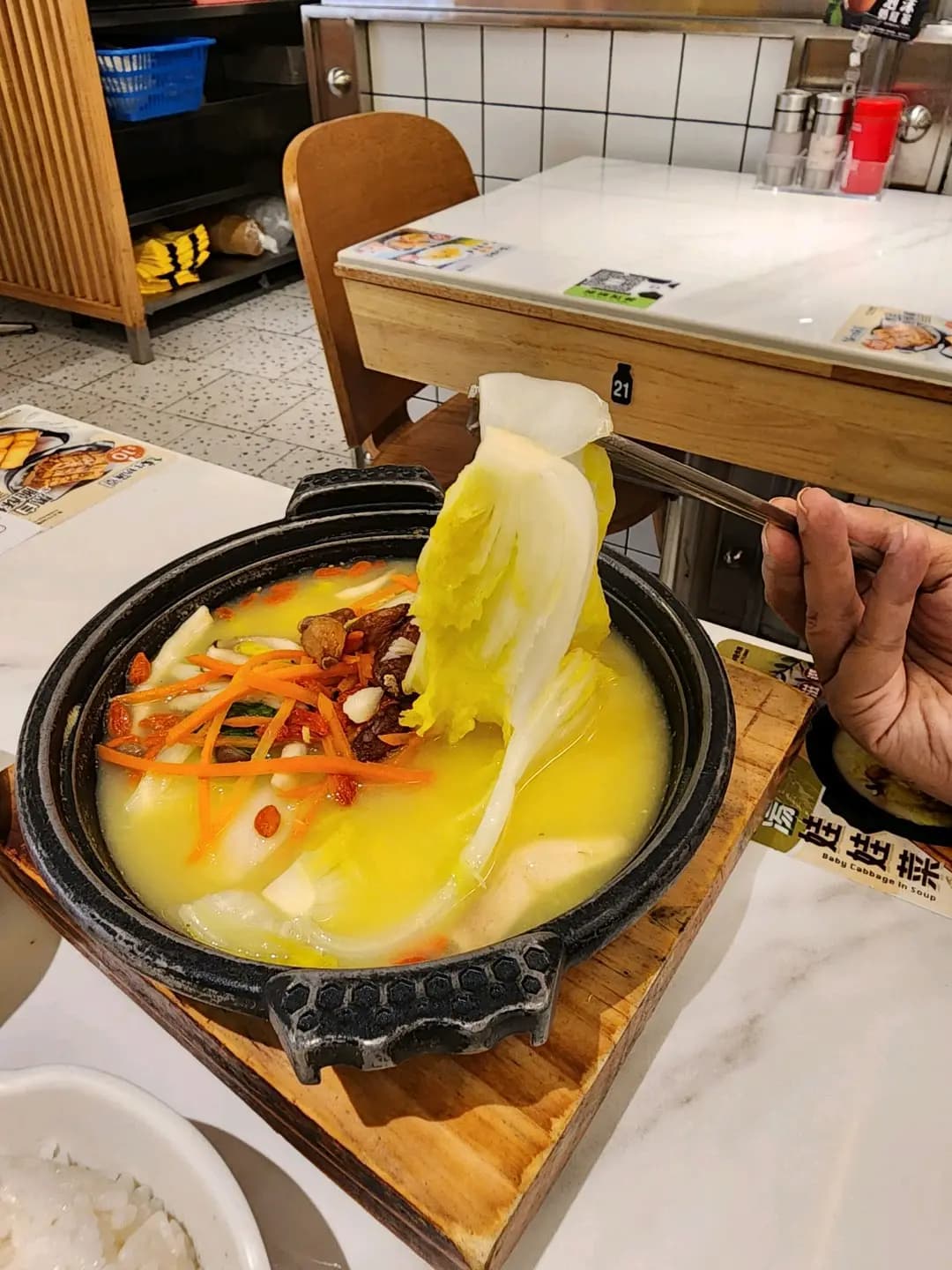 牛奶冰室 (愉景新城) photo 5