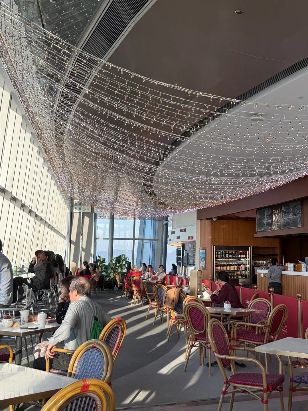 Café 100 by The Ritz-Carlton photo 2
