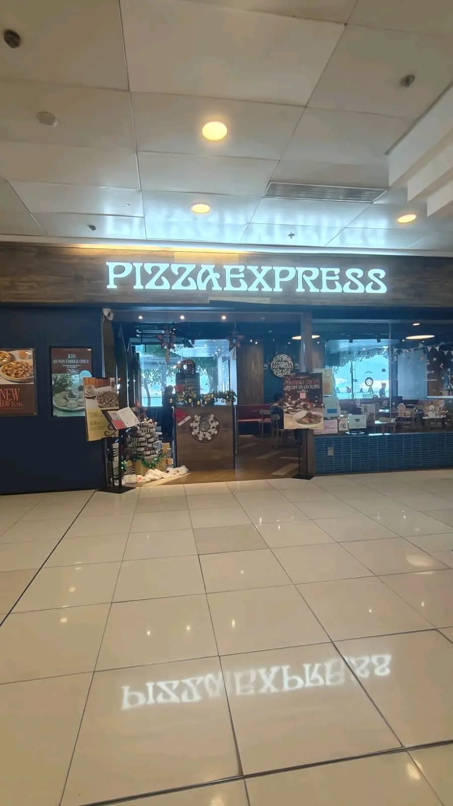 PizzaExpress (藍灣廣場) photo 3