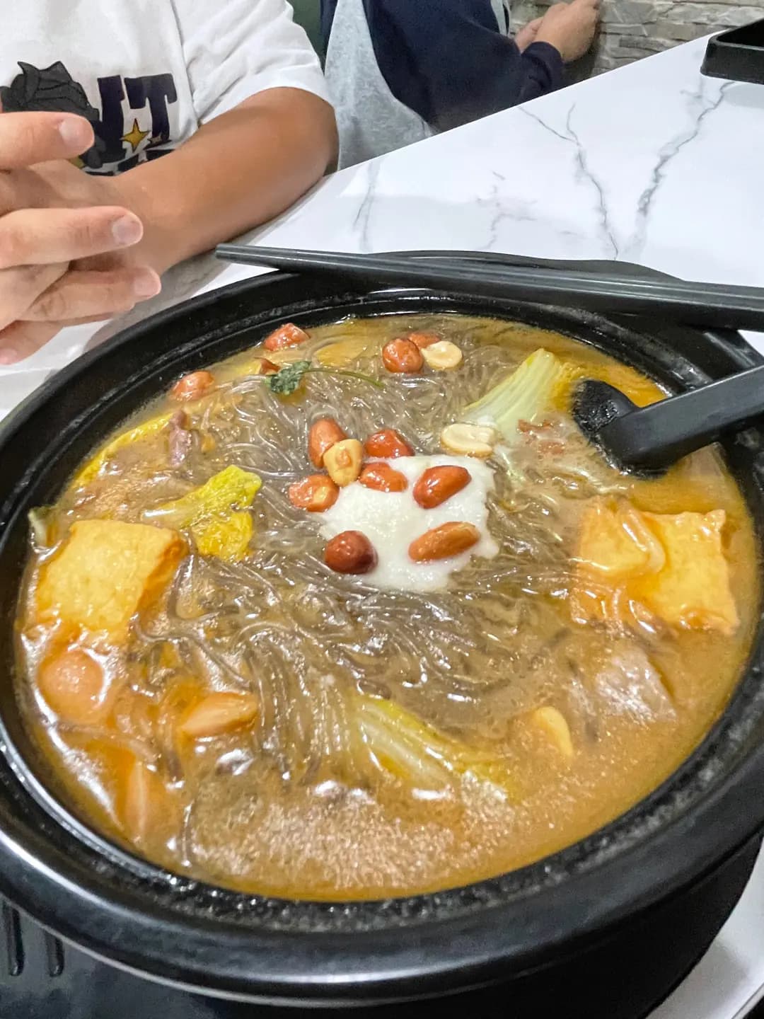 聚味館砂鍋麻辣燙 (皇后大道西) photo 1
