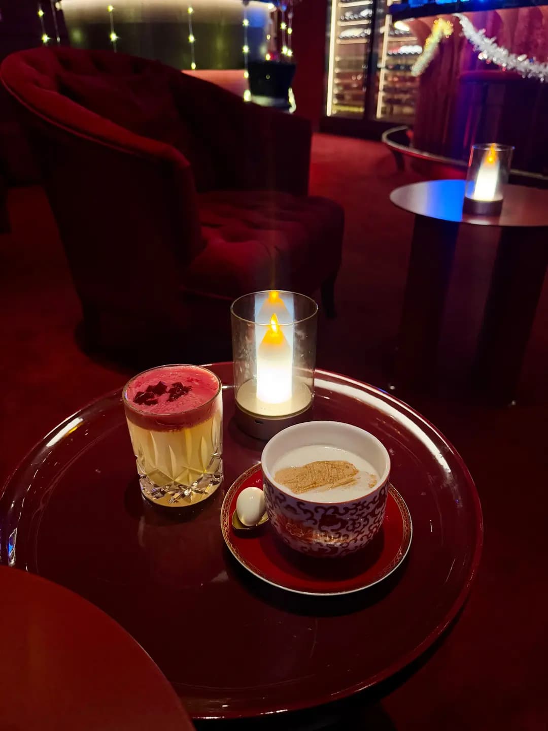 Red Room photo 2