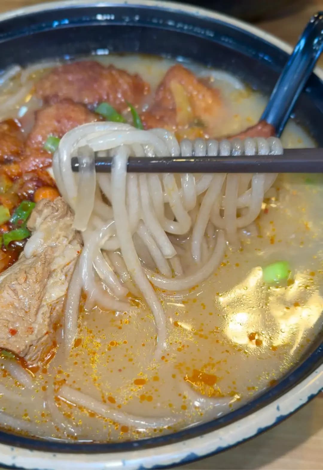 阿一豬扒酸辣米綫 photo 1