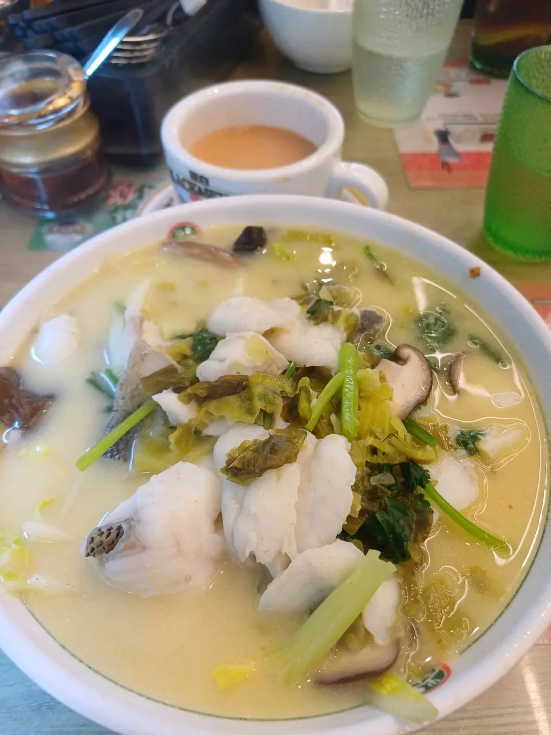 滬海港 photo 1