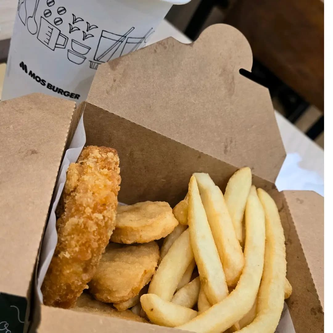 MOS Burger (上水中心) photo 1