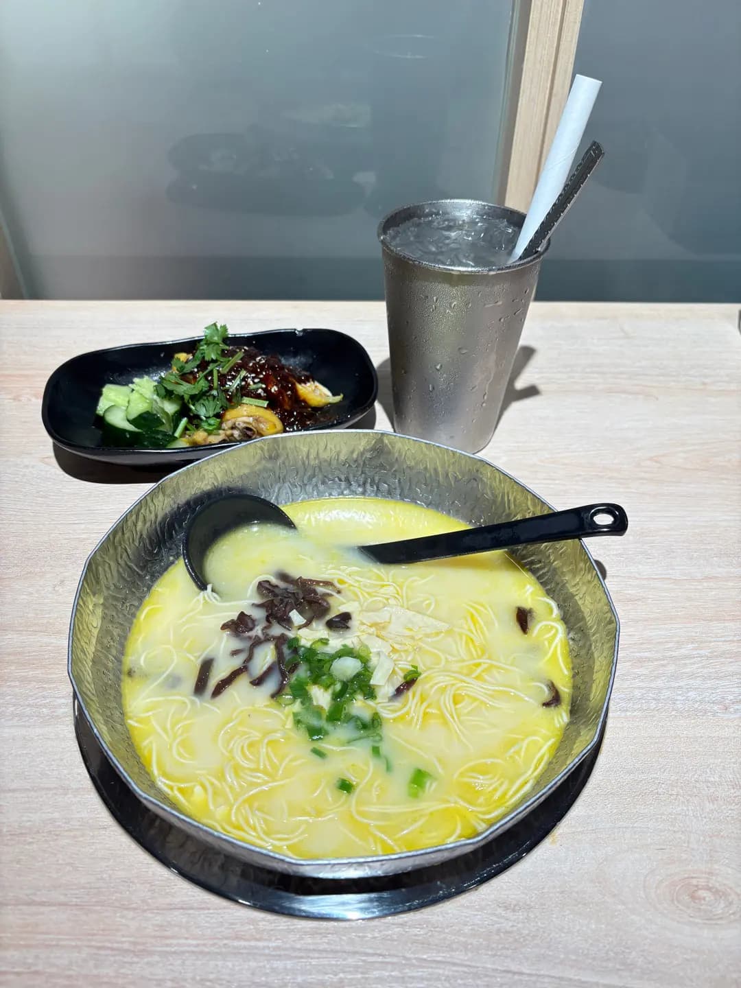 雞駅花膠雞米線專門店 photo 3