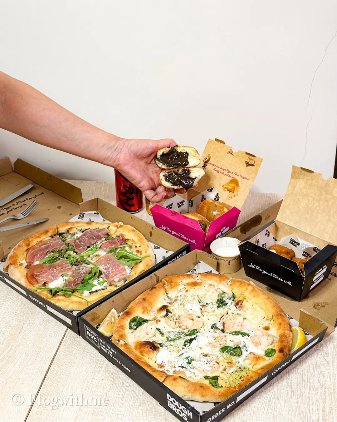 Dough Bros Pizza & Doughnuts (德仁樓) photo 1