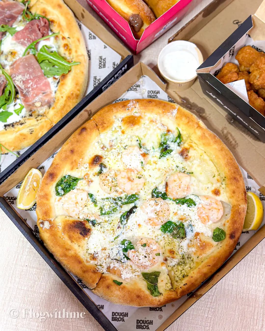 Dough Bros Pizza & Doughnuts (德仁樓) photo 3