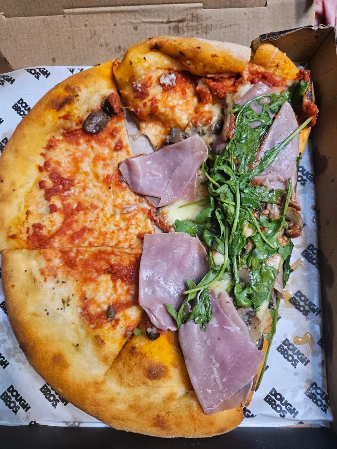 Dough Bros Pizza & Doughnuts (龍鳳樓) photo 8