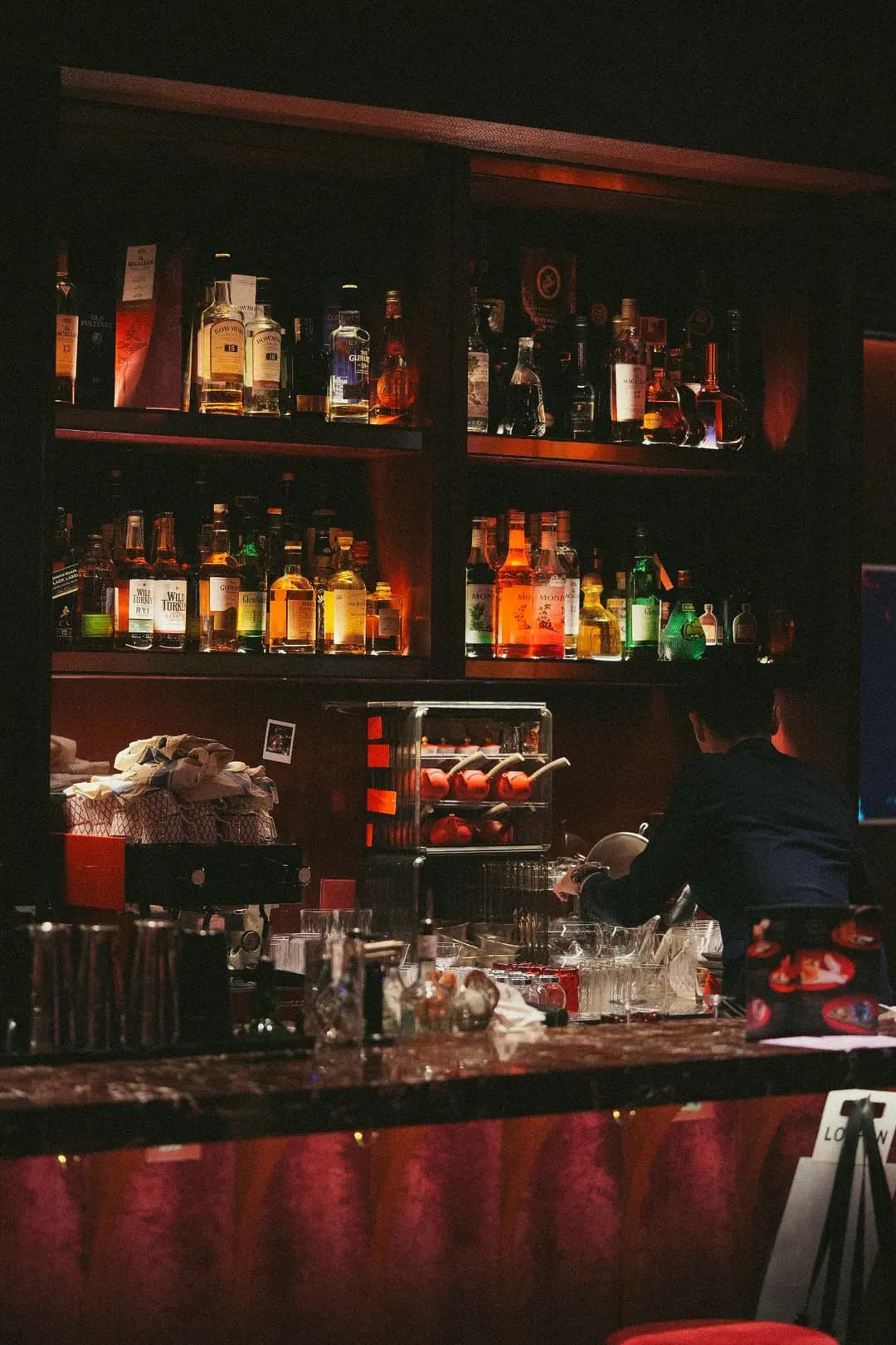 Red Room photo 6