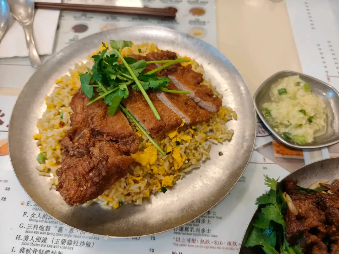 鴻運冰廳餅店 photo 4