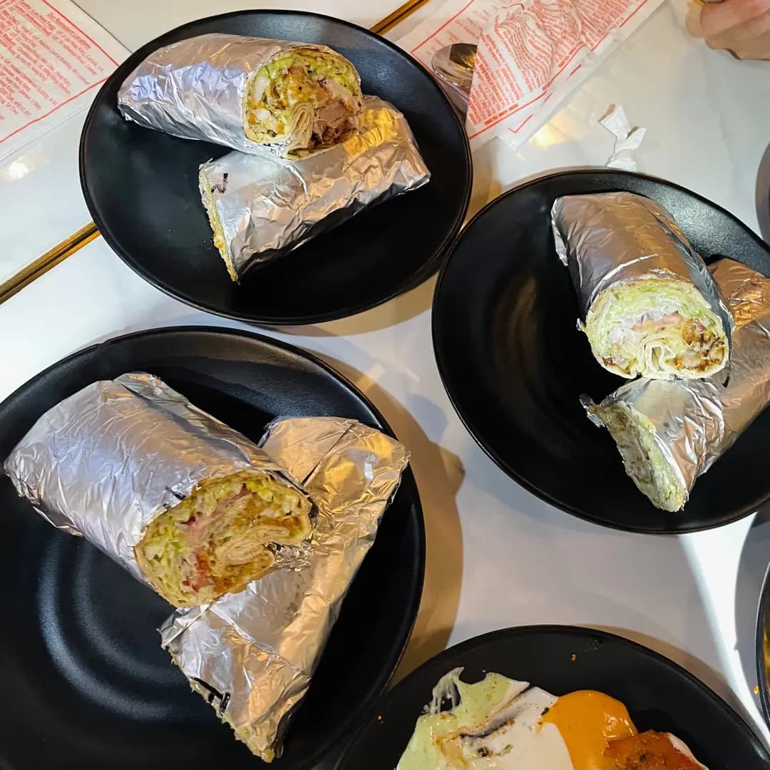 Ebeneezer's Kebabs & Pizzeria (寶勒巷) photo 3