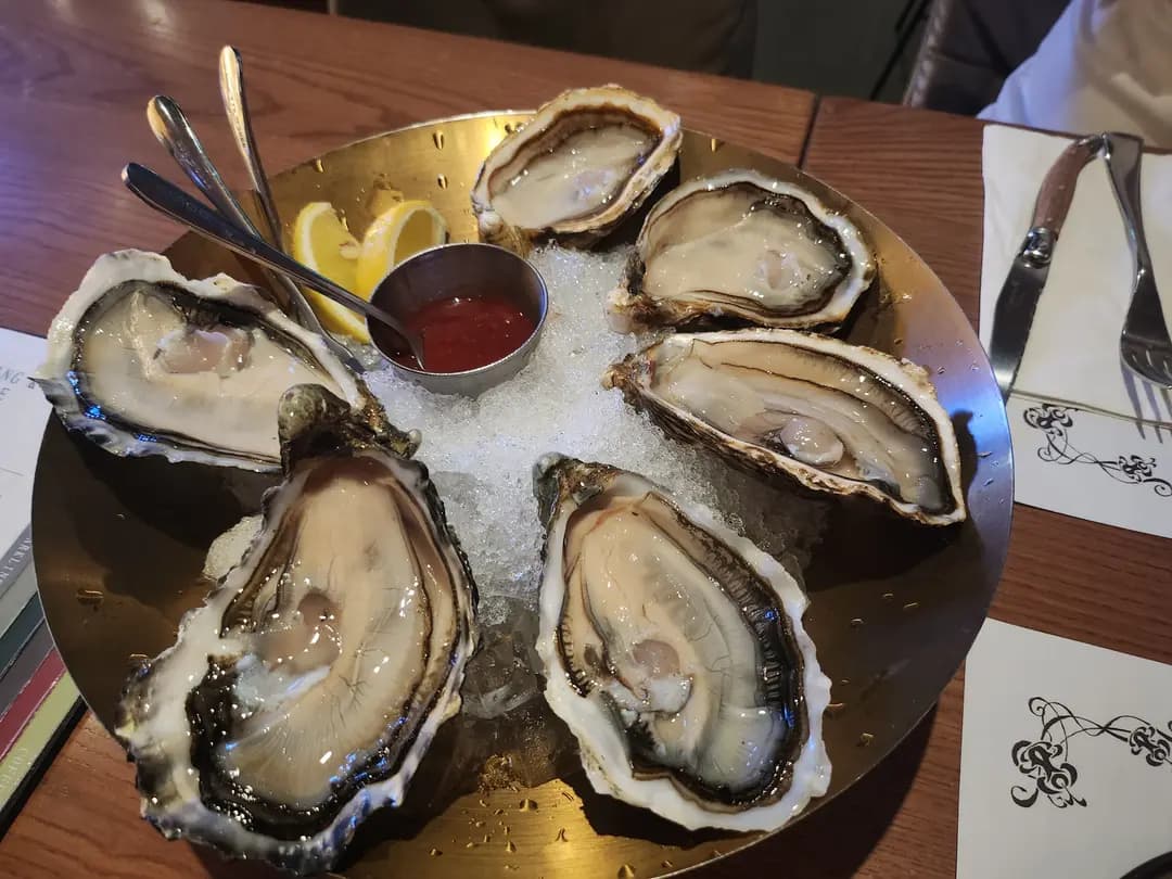 Brother 5 Oyster De Tapas Bar photo 5