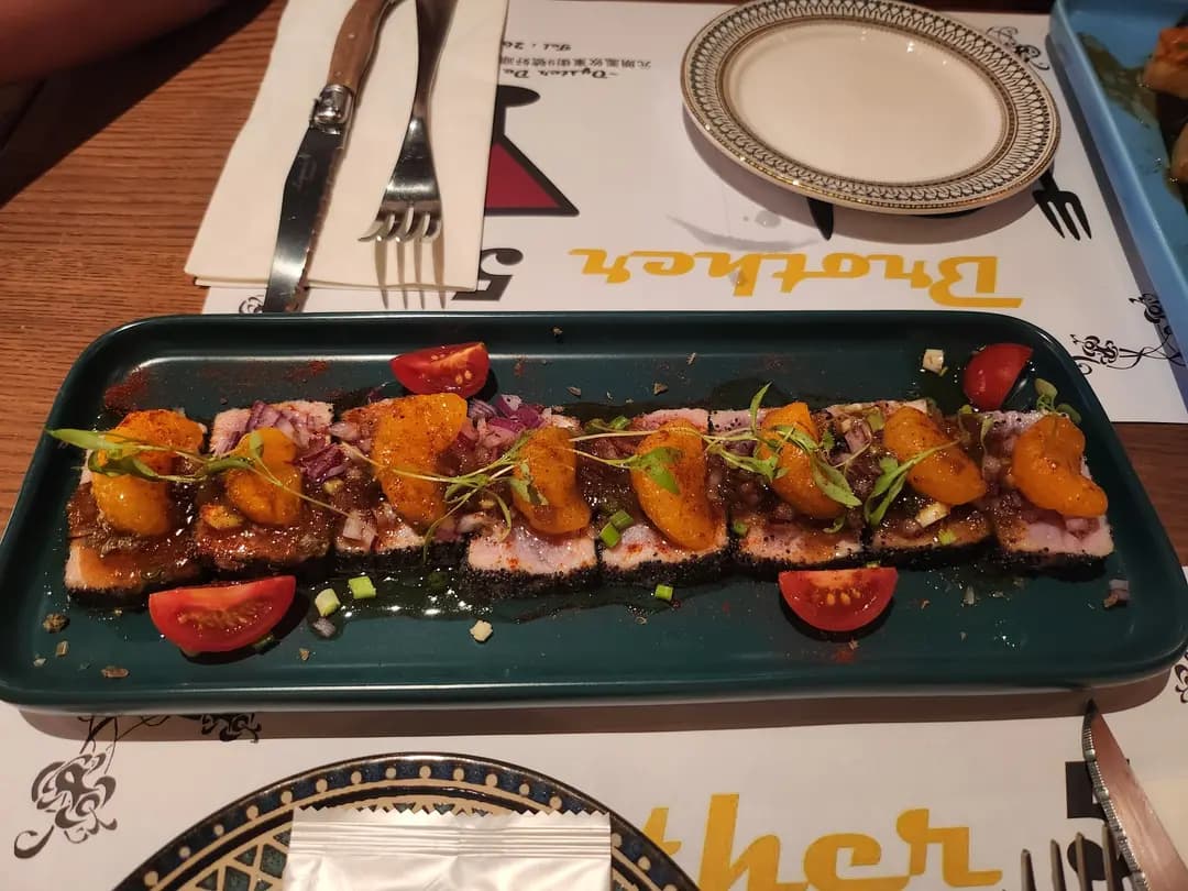 Brother 5 Oyster De Tapas Bar photo 6