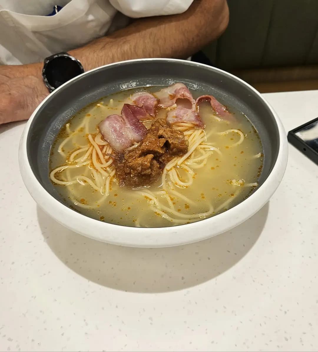 荷里活冰室 (駿洋商場) photo 4