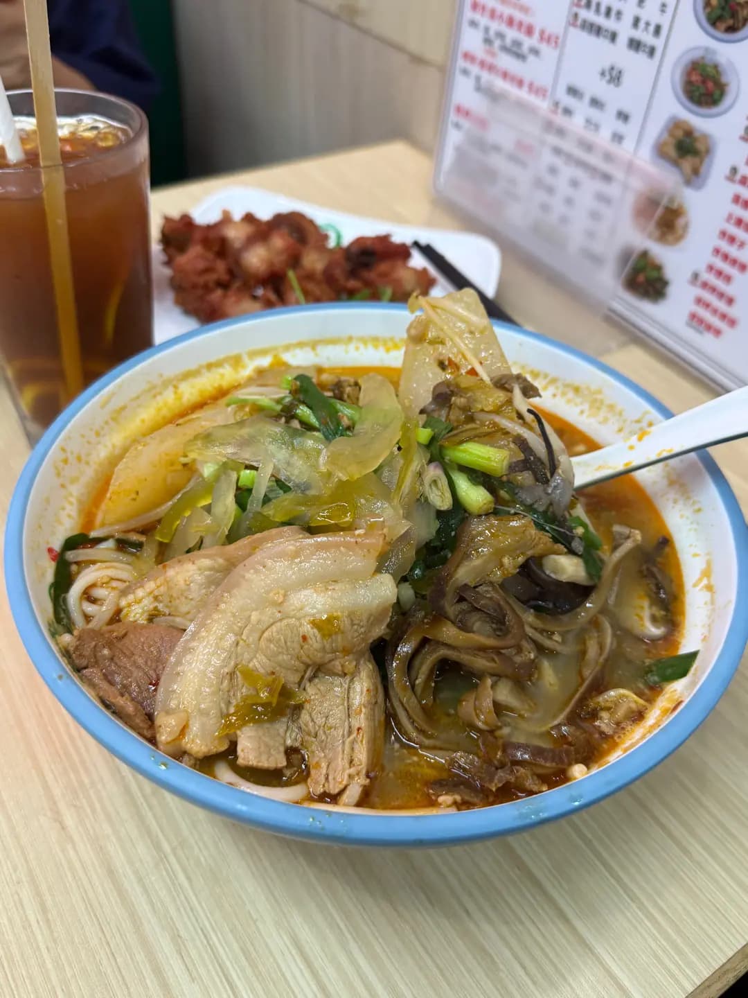 圓師奶小鍋米線