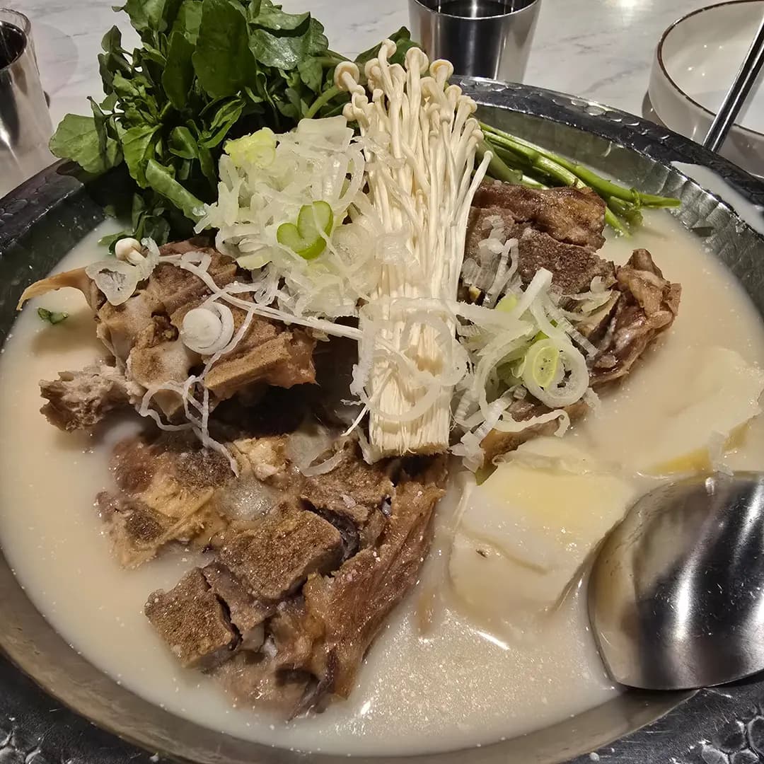 삼삼뼈국 photo 6